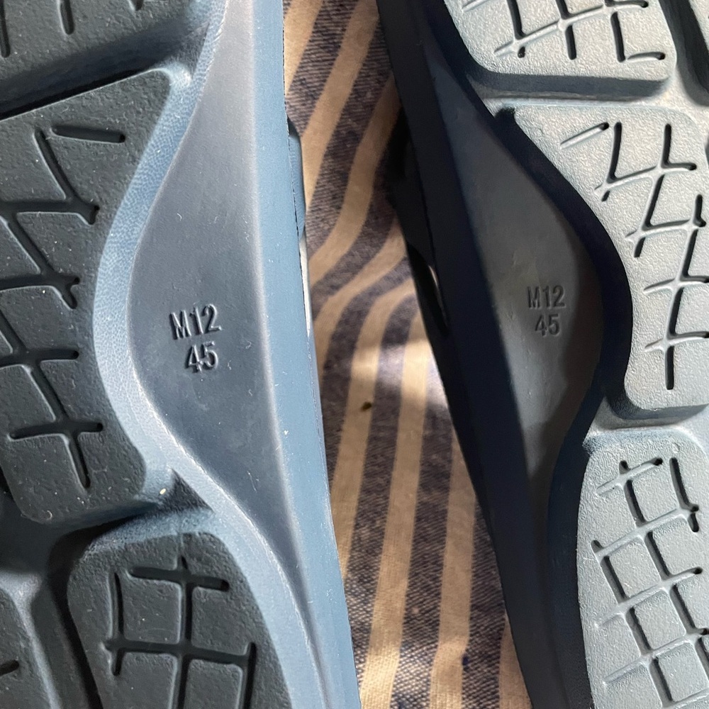 Reel Legends Flip Flops - Picture 4 of 12